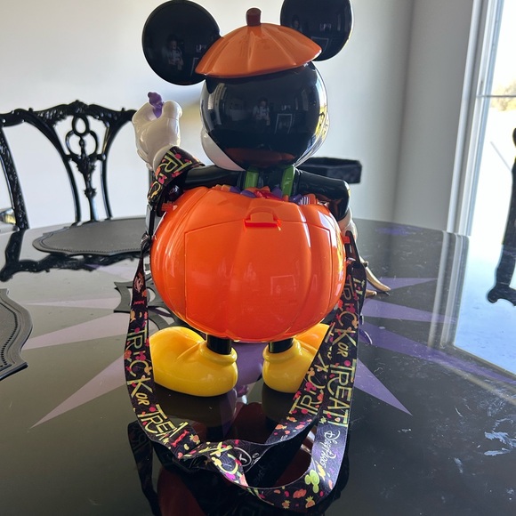 MNSSHP 2024 Mickey Popcorn Bucket - Picture 3 of 3